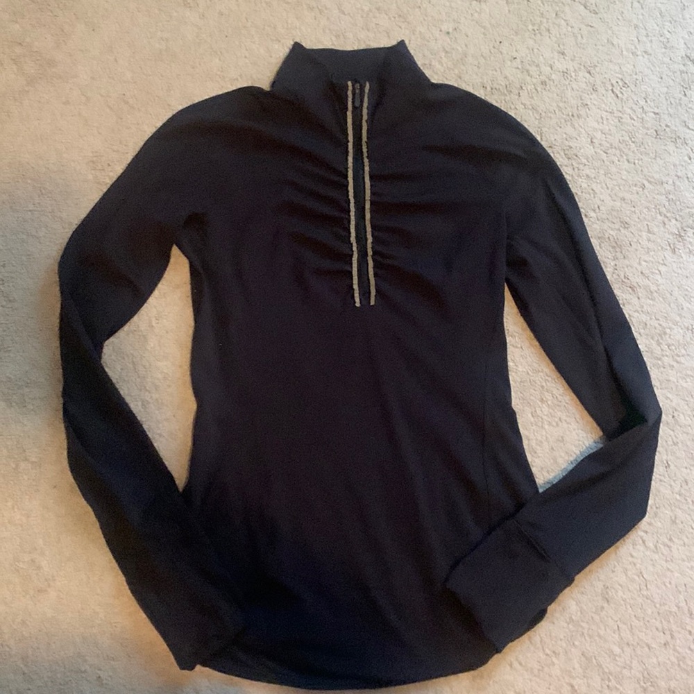 Lululemon half zip pull over size 6